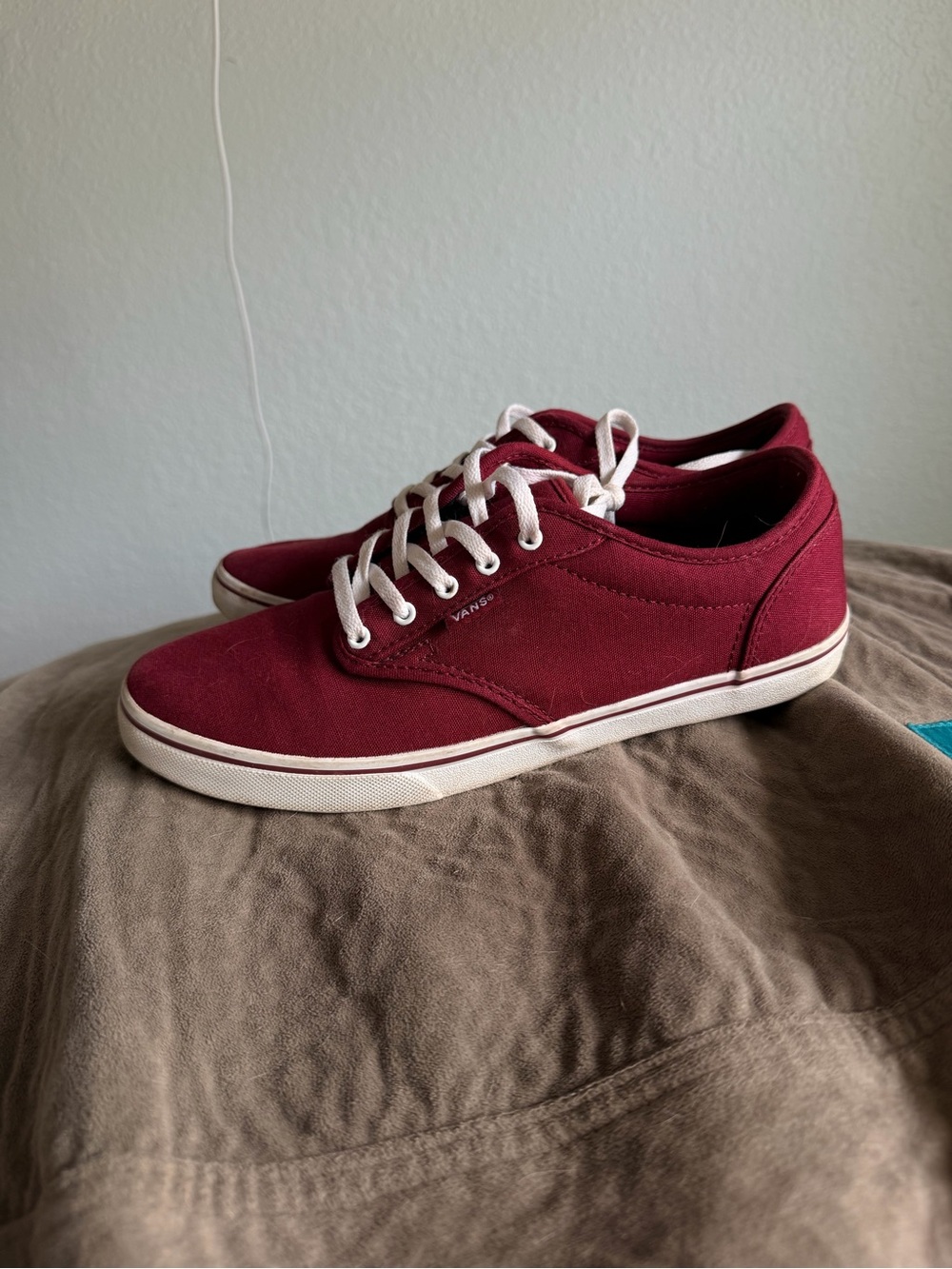 Vans Men’s Low-Top Canvas Sneakers - Maroon with White Laces
